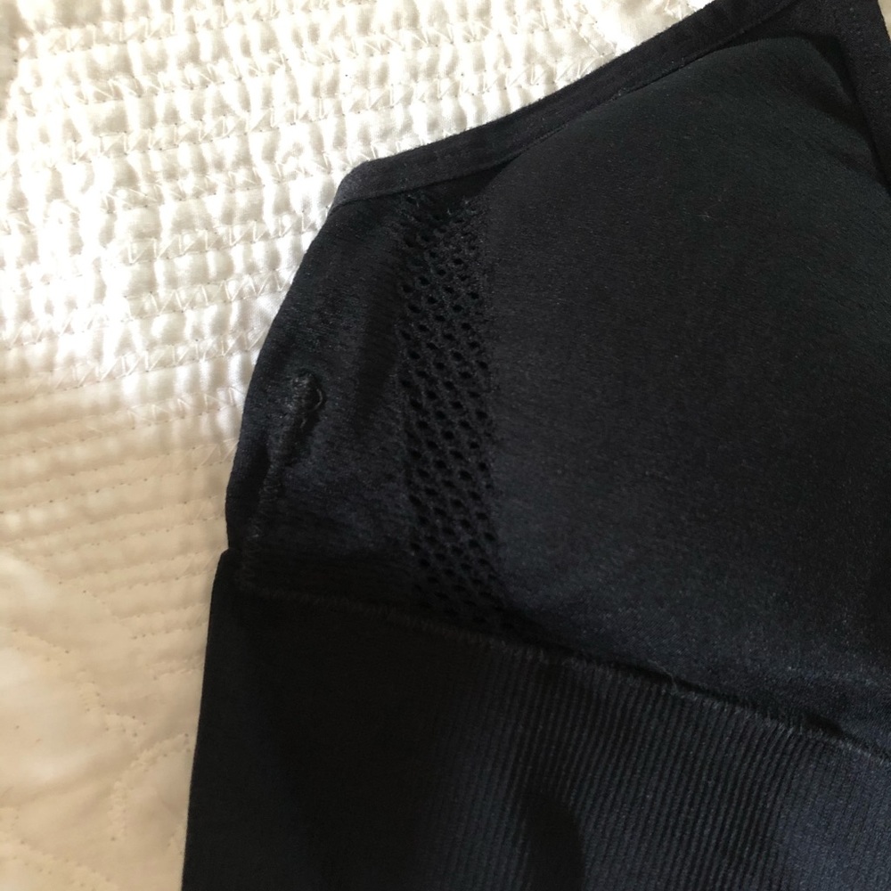 Strappy forever 21 sports bra size S - Picture 3 of 7